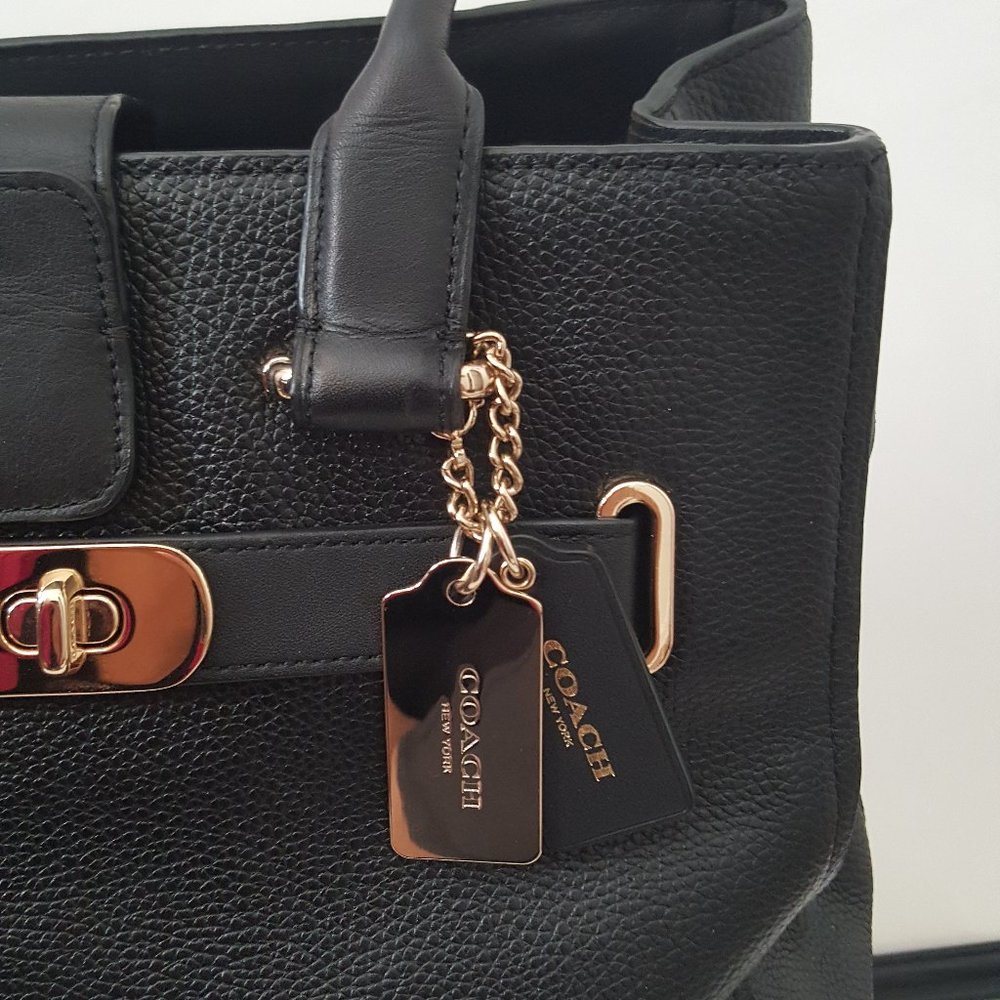 Women's Coach Leather Tote Handbag Purse Color Black! Like New H- 9” W- 13” D-5” - Picture 13 of 13